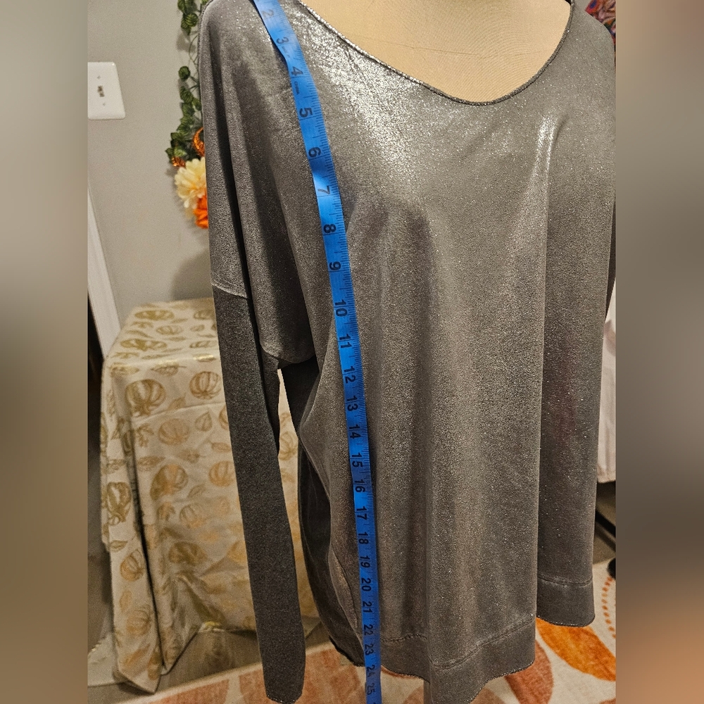 Tempo Paris Oversized Shimmering Grey Women's Top Sz M/L - Picture 7 of 13